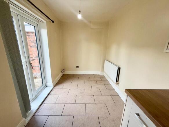 2 bed Semi-Detached for sale Image 6