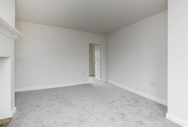 2 bed Terraced for sale Image 6