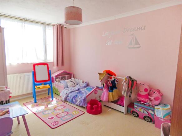 Bedroom 2.JPG