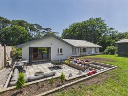 Clayfield, C3045 Junction U6377 To Junction A477 Llateg, Llanteg, Narberth SA67 8PU