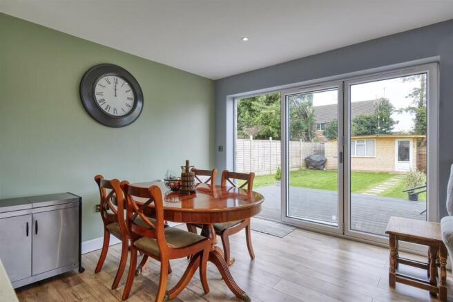 5 St Marks Close-8.jpg