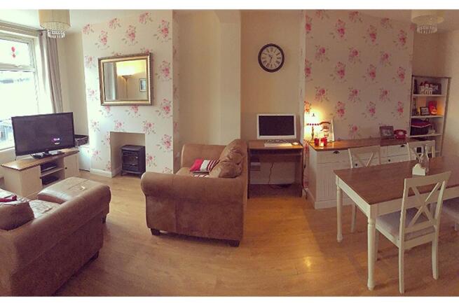 Lounge/Dining Room