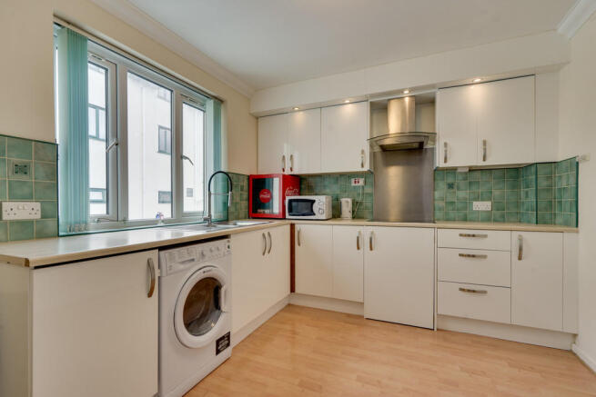 Kitchen/Breakfast...