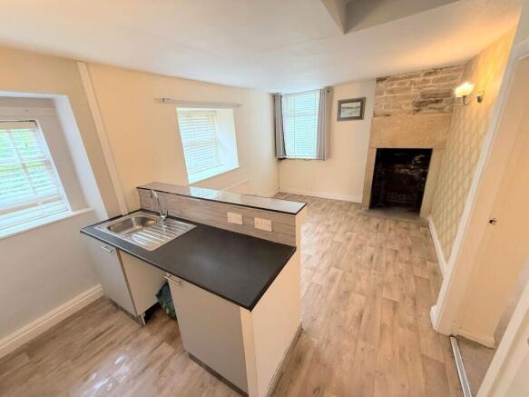 2 bed Detached for sale Image 6