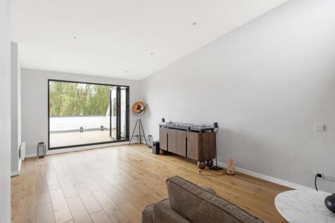 Abbeville Road,
Clapham, SW4