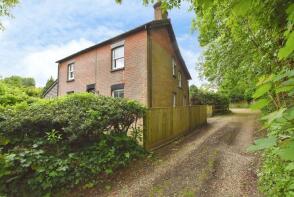 Ferndale, Morgans Vale Road, Salisbury SP5 2HY