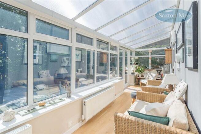 GARDEN ROOM