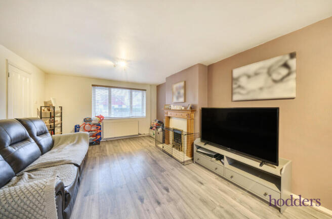 7ee59057-6d68-400...