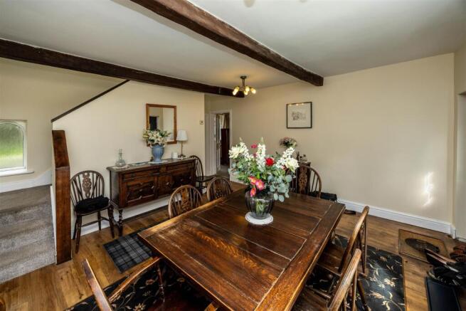 4 bed Detached for sale Image 8