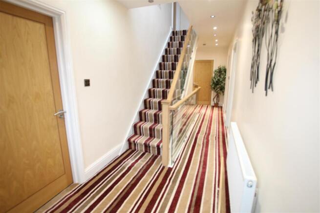 1 bed House Share to rent Image 10