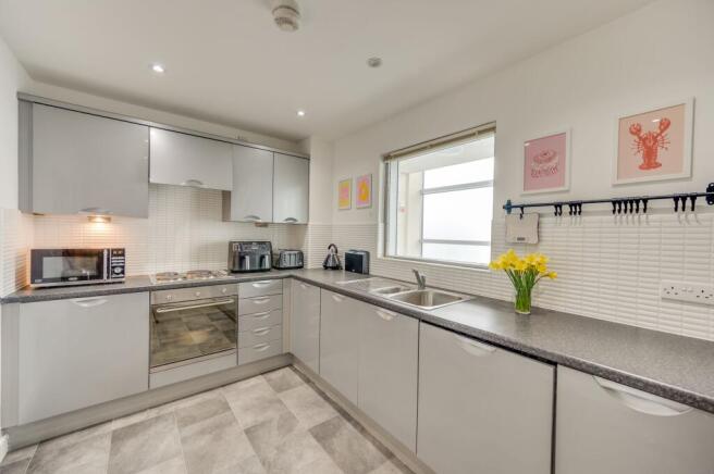 KITCHEN/DINER AND LOUNGE