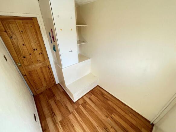 3 bed Terraced to rent Image 9