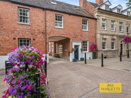 Castle Mews, Castle Street, Central Warwick
