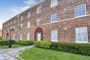 18, Wellington Court, Weymouth DT4 8UA