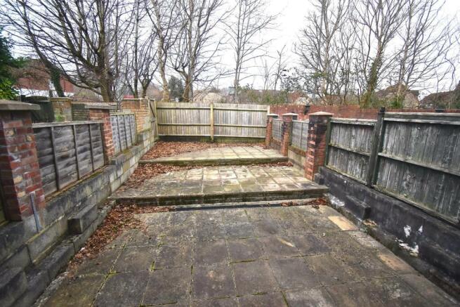 Good Size Rear Gardens