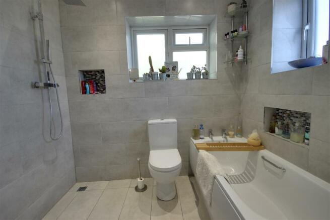 Shower/Bath/Wet Room