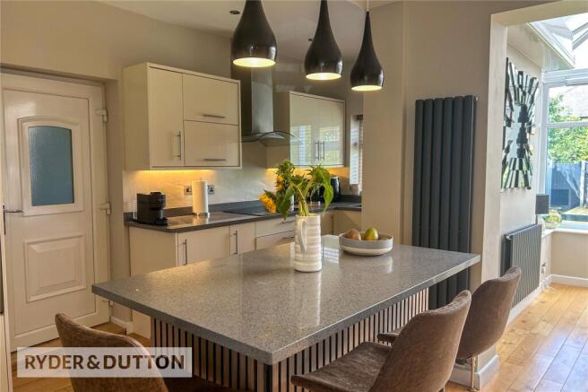 3 bed Semi-Detached for sale Image 8