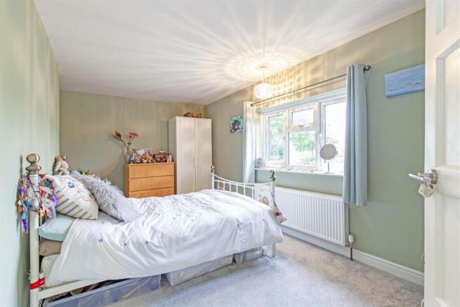 Bedroom 1-1.jpg