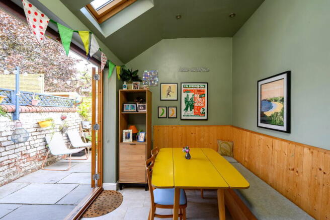 3 bed Terraced for sale Image 11