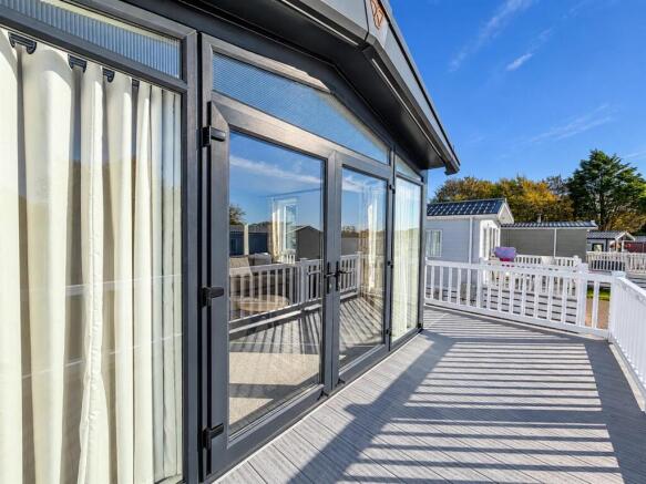 98B Seaview Avenue Seaton Estate Hidden En Suite-1