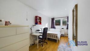 62, Taeping Street, London E14 9UT