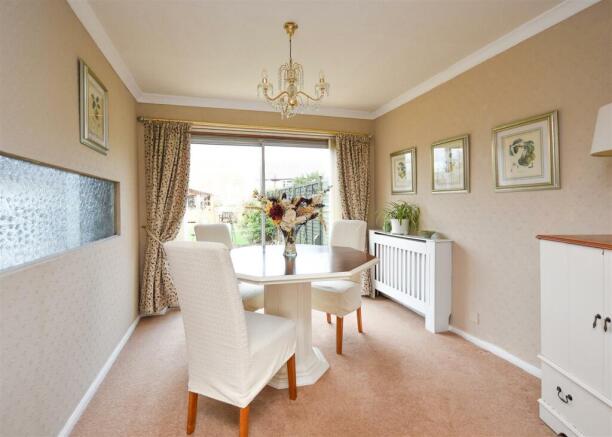 12 Oakfield Road - Dining Room.jpg