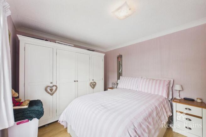 2 bed Detached for sale Image 10