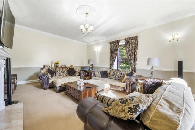 13 bed Detached for sale Image 5