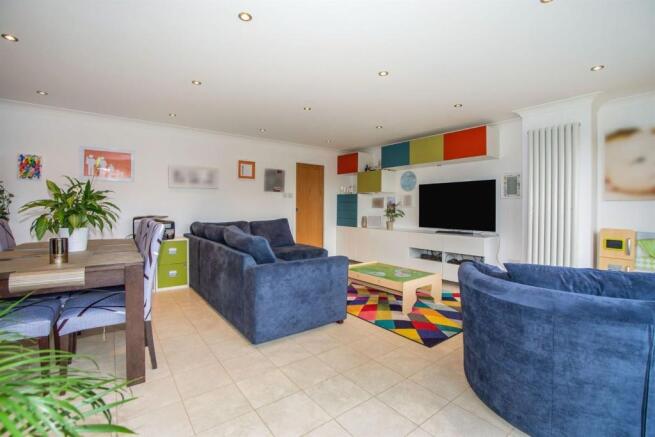 Family Room.jpg