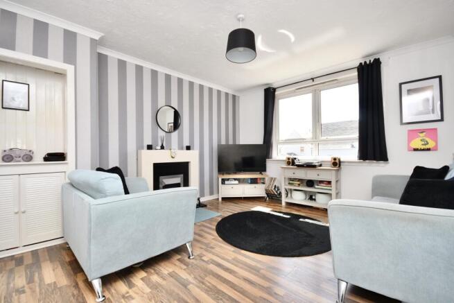 37 Lochlea Avenue, Troon, KA10 7BN photo 4