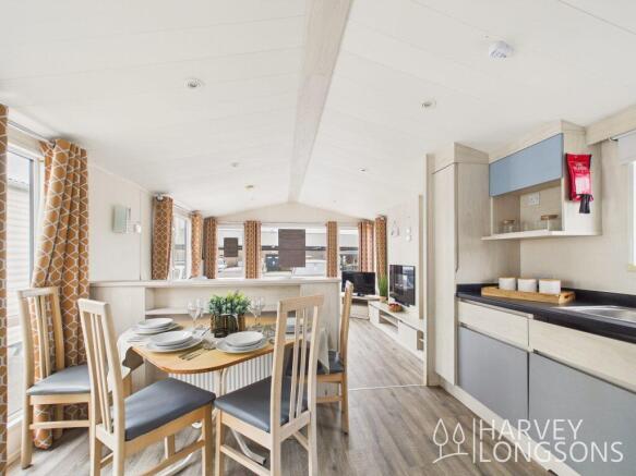 Open plan kitchen dining and lounge layout in Atla