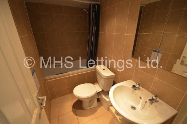 1 bed House Share to rent Image 7