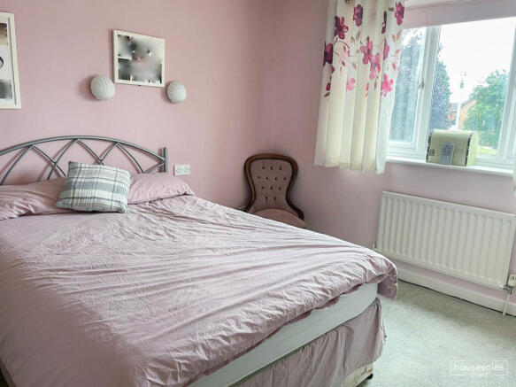 Bedroom 2.JPG