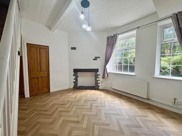 4 bed Terraced to rent Image 5