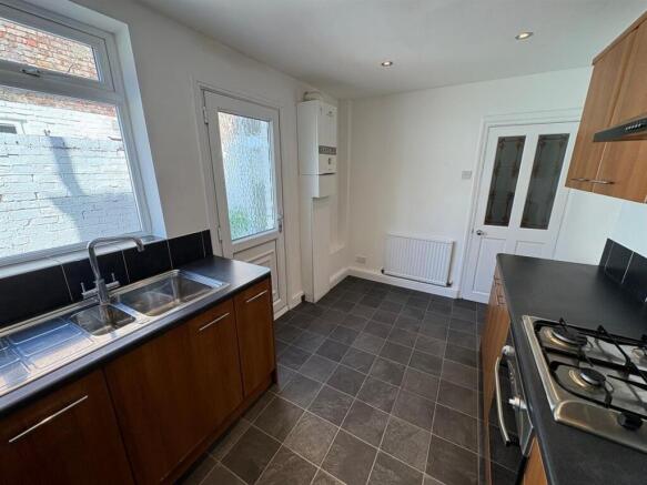 3 bed Terraced for sale Image 8
