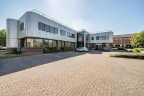 14, Avebury House, Bentham Close, Swindon SN5 7FS