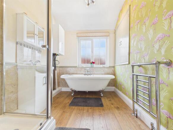 2 bed Link Detached House for sale Image 8