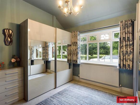 BEDROOM 2