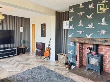 Churchill Avenue, Cheddleton, Leek, Staffordshire, St13 7EJ