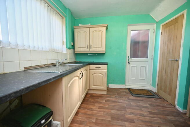 2 bed Semi-Detached for sale Image 6