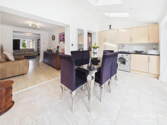 3 bed Detached for sale Image 8
