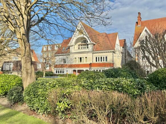 Grimston Gardens