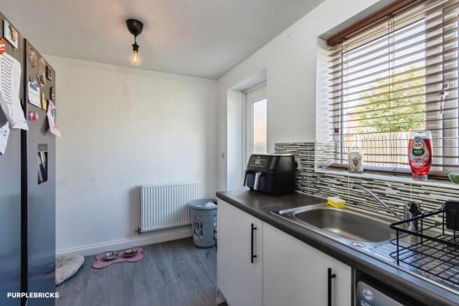 2 bed Semi-Detached for sale Image 9
