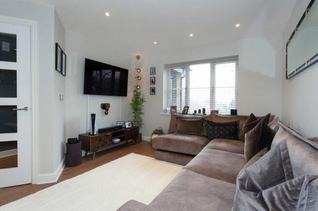 LOUNGE AREA B