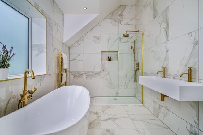 Main family bathroom