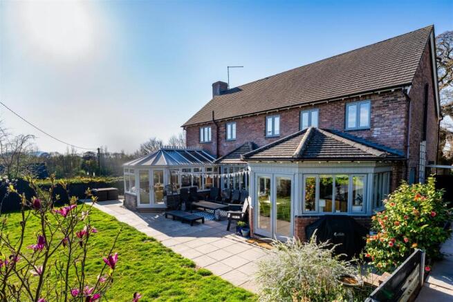 _NZ83223.jpg