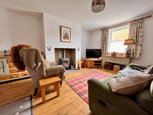 4 bed Semi-Detached for sale Image 7