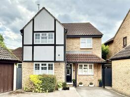 37, Hopkins Mead, Chelmer Village, Chelmsford CM2 6SS