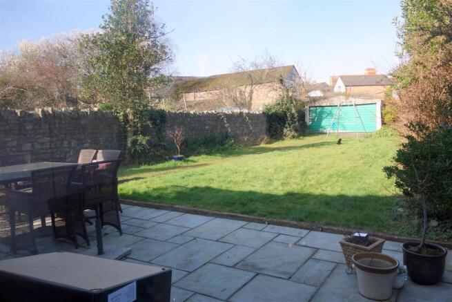 rear garden.JPG