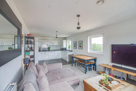 Bridge Road East, Welwyn Garden City, AL7